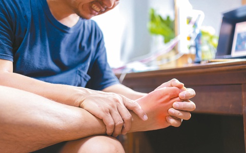 Ngày Tết cảnh báo căn bệnh này tấn công, gây sưng đau ở khớp, không thể đi lại: 4 việc cần làm ngay để phòng ngừa