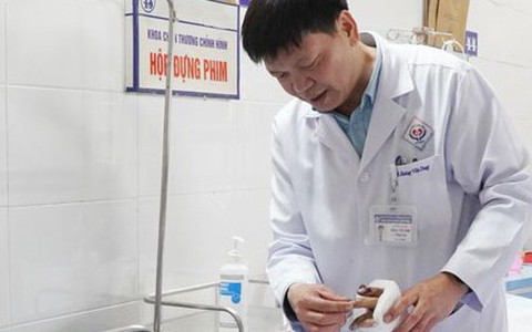 Tự chế pháo, nam thanh niên bị mù mắt, mất ngón tay