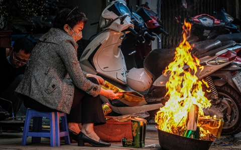 Tết Ất Tỵ 2025 cúng hóa vàng vào ngày nào?