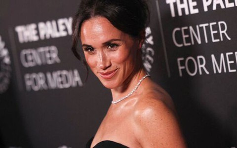 Bố của Meghan Markle tiết lộ con gái từng yêu cầu ông cắt đứt quan hệ với những người con khác