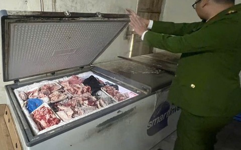 Cận cảnh "kho" nầm, tràng, chân gà... không rõ nguồn gốc chuẩn bị đưa ra thị trường