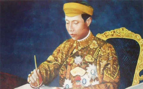 Vị vua nào bị người đời mỉa mai 'tổ sư nghề nịnh nọt'?