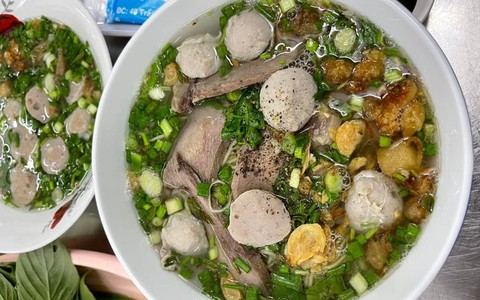 Cách nấu hủ tiếu bò viên cực ngon
