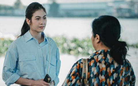 Tôi vừa than thở nợ nần 20 triệu, mẹ liền thốt một câu đắng đót mà cả đời tôi không thể quên