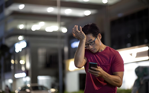 Người đàn ông nhặt được 18 triệu đồng liền trả lại, mấy ngày sau bị người đánh rơi khởi kiện, tòa án tuyên bố: Anh phải trả thêm 51 triệu đồng