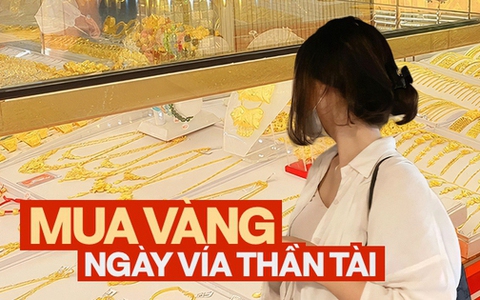 Chuyện mua vàng ngày vía Thần Tài: Lãi đậm sau 1 năm, không lo lỗ nếu biết nguyên tắc này