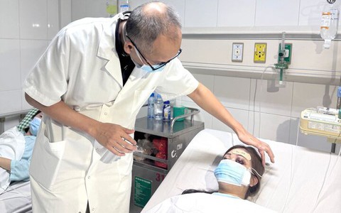 Nữ sinh 14 tuổi liều lĩnh tự tiêm filler nâng mũi tại nhà