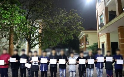 10 thanh niên vô cớ chém đứt gân tay người đi đường ở Bắc Ninh