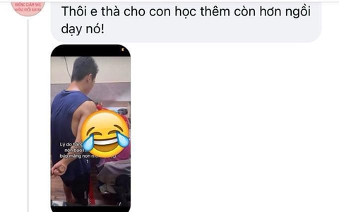 Bức ảnh người cha kèm con học gây bão mạng: Lý do nằm ở thứ đứa trẻ mang trên đầu