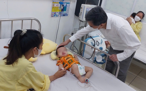 Bộ Y tế hỏa tốc yêu cầu lên phương án khi tăng ca sởi nặng