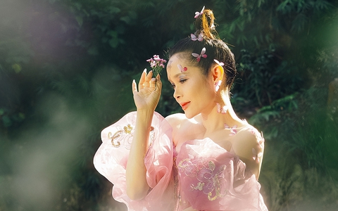 Đoàn Thúy Trang lập kỷ lục Vpop: Phát hành 9 MV trong 10 ngày