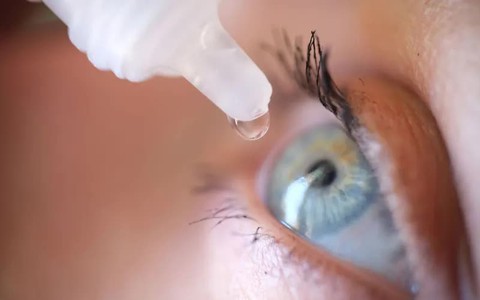 Cảnh báo đục thủy tinh thể thứ phát do tự ý dùng thuốc nhỏ mắt chứa corticoid