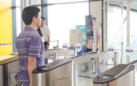 Nội Bài triển khai thủ tục bay bằng sinh trắc học trên VNeID