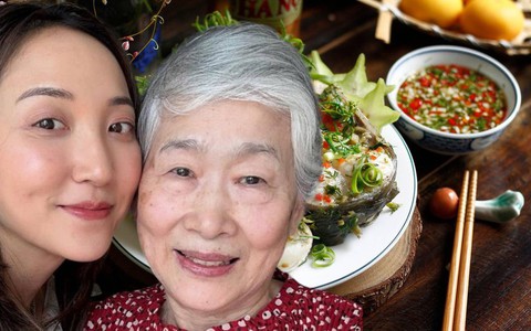 Bà cụ 85 tuổi nhưng cực kỳ ít nếp nhăn, da còn căng bóng và hồng hào: “Bí kíp” chính từ 3 thói quen đơn giản này