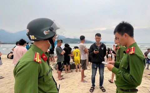 Phát hiện thi thể hai học sinh trôi dạt vào bãi biển Nam Ô