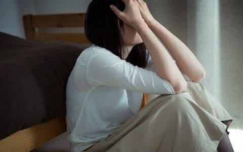 Kết hôn 2 năm chưa có con, tôi vẫn âm thầm chịu đựng nhưng khi đọc dòng tin nhắn của anh, tôi bỗng nhiên muốn tung hê hết mọi chuyện