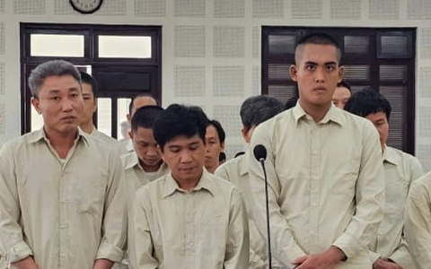 In hơn 1,6 triệu cuốn sách giáo khoa giả, 13 người lĩnh án tù