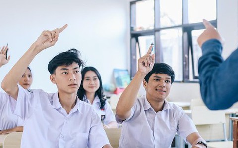 Tiểu học, THCS, THPT: Cấp nào là "ngã rẽ số phận" nguy hiểm nhất của con? Đáp án khiến nhiều cha mẹ giật mình