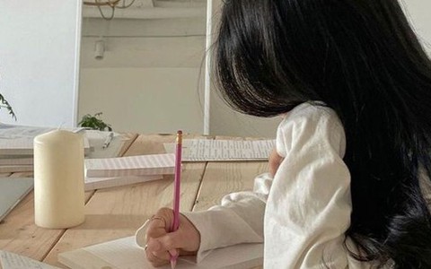 Em chồng tự ý nghỉ việc vì cãi nhau với cấp trên nhưng mẹ chồng tôi lại đùng đùng đến công ty người ta làm loạn