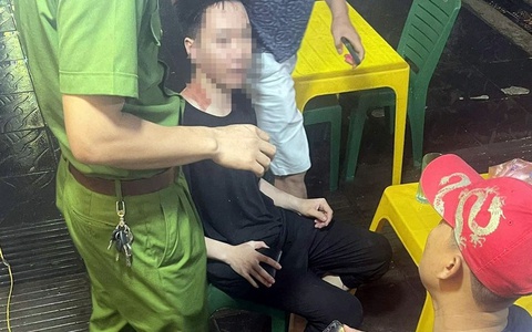 Nam shipper bị nhóm thanh niên dùng hung khí hành hung giữa đường tại Hà Nội: Công an vào cuộc