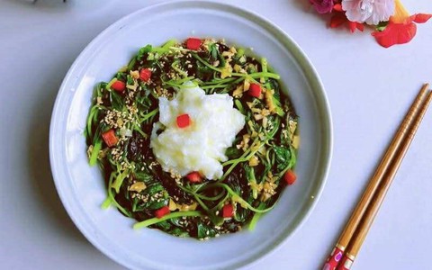 3 món ăn từ loại rau giúp gan khỏe, bảo vệ tim: Rất rẻ lại mệnh danh là "viên hồng ngọc" trong các loại rau