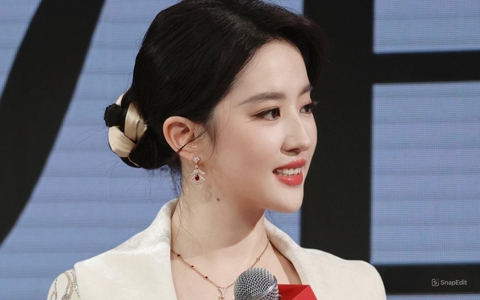 Lưu Diệc Phi 17 tuổi đẹp hết phần thiên hạ: Năm ấy xem mà tưởng tiên nữ giáng trần, sao hoàn mỹ như vậy được?
