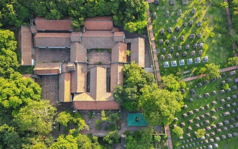Chiêm ngưỡng ngôi chùa cổ vùng Kinh Bắc có vườn tháp lớn nhất Việt Nam