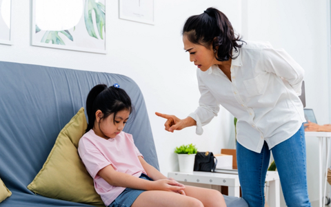 'Nói không cần thành tích, nhưng con điểm kém là đánh mắng không trượt phát nào'