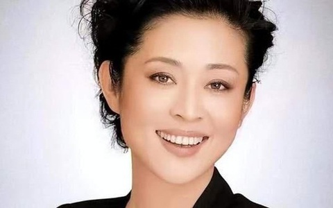 Sao nữ bị “Đệ nhất mỹ nhân” giật bạn trai trải qua chuyện gì mà tuyên bố: “Nguyện kiếp sau không có gia đình”?