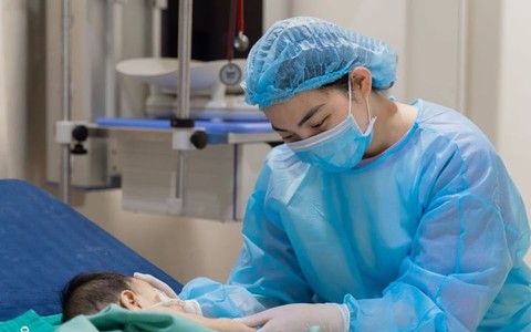 Bé 8 tháng tuổi được ghép gan thành công từ người hiến chết não