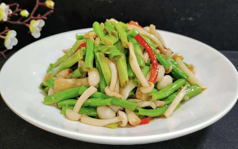 Nếu chưa biết ăn gì cho bữa tối hãy làm món này: Nguyên liệu rẻ tiền, tươi ngon ăn lại giòn mát cực hấp dẫn