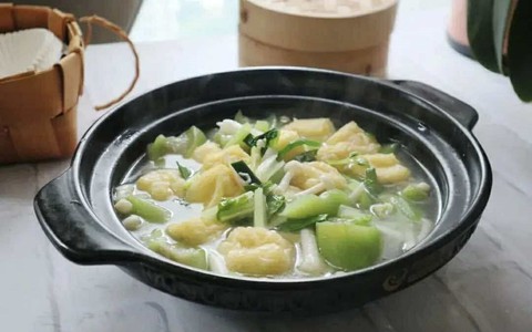 Mướp đầu mùa hè nấu cùng 2 nguyên liệu này sẽ được một nồi canh giúp cả nhà giải nhiệt, ngon miệng, hao cơm