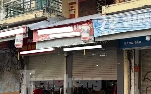 'Đột nhập' phố kinh doanh sầm uất bậc nhất Hà Nội đóng cửa bất thường