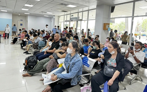 Miễn viện phí toàn dân là khám chữa bệnh không cần trả tiền? Vụ trưởng Vụ BHYT giải thích