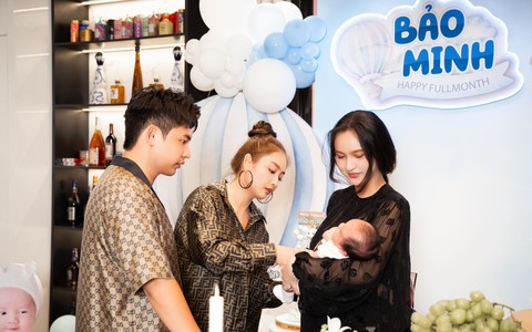 Nàng dâu được nhà chồng hào môn "chấm" từ khi đi học, giờ là mẹ bỉm sữa kín tiếng nhưng vẫn khiến dân tình "rụng tim"