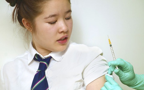 Nữ giới tiêm vắc xin HPV mũi 2 hoặc mũi 3 bị trễ so với lịch hẹn có sao không?