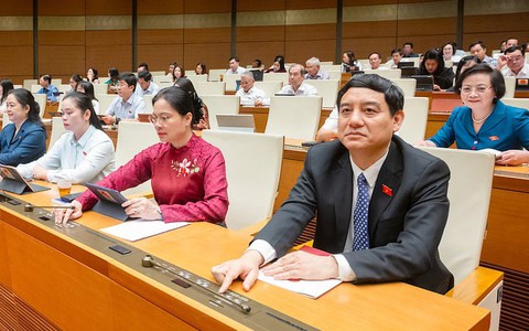 Lương giáo viên được xếp cao nhất hệ thống và không cấm dạy thêm từ năm 2026