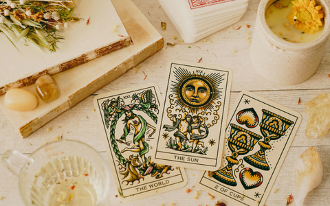 Chọn một lá bài Tarot, tôi sẽ nói bạn biết điều gì đang chờ ở nửa cuối năm 2025?