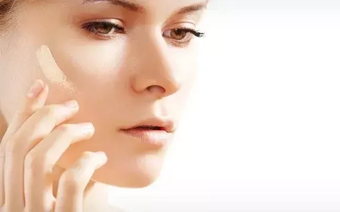 Mẹo trang điểm chống đổ mồ hôi hiệu quả ngày hè