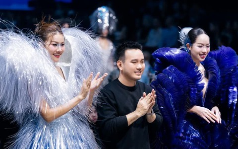Hoa hậu Thanh Thủy làm bừng sáng sàn diễn Tuần lễ Thời trang Quốc tế Việt Nam 2025