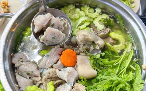 Cách nấu lẩu cá thác lác khổ qua đơn giản