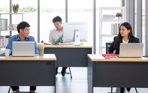 Xu hướng lạ của giới trẻ thất nghiệp Trung Quốc: Trả tiền để giả vờ làm việc