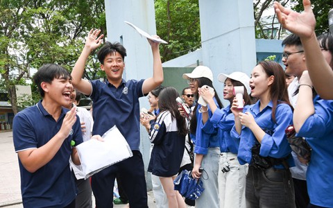 Thi xong rồi, thở phào một cái thôi: Dù làm bài tốt hay không, vẫn còn cả một đời để đi tiếp