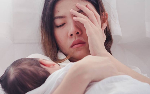 Lo sợ uống thuốc trị trầm cảm khi đang cho con bú, tôi nên làm gì để hết bệnh?