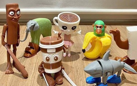 Chuyên gia: Coi chừng trẻ hít chất gây ung thư từ đồ chơi Brainrot nhái