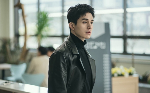 Phim ngôn tình mới chiếu 10 phút đã chiếm top 1 rating cả nước, nam chính là "ông cố nội visual" không hot mới lạ
