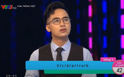 1 thử thách xếp từ trong Vua tiếng Việt bỗng gây sốt: Cứ ngỡ đáp án là "Cứ bật vợ", xem xong mới ngớ người