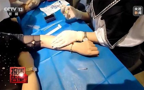 Lớp 'đào tạo thẩm mỹ' kinh dị: Trò ngừng tim, tím tái khi 'thầy' tiêm làm mẫu
