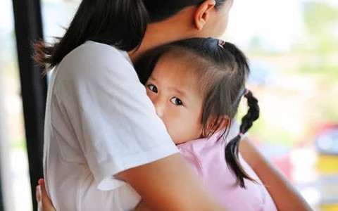 Cha mẹ hoang mang: 1 tính cách tiêu cực của trẻ tưởng 100% do nuôi dạy thì ra "lỗi" vì di truyền, liệu còn cơ hội điều chỉnh?