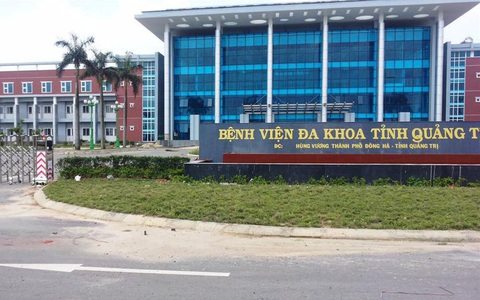 Gia đình tố bác sĩ bắt sản phụ chờ đợi mới được đẻ khiến bé gái chưa kịp chào đời đã tử vong